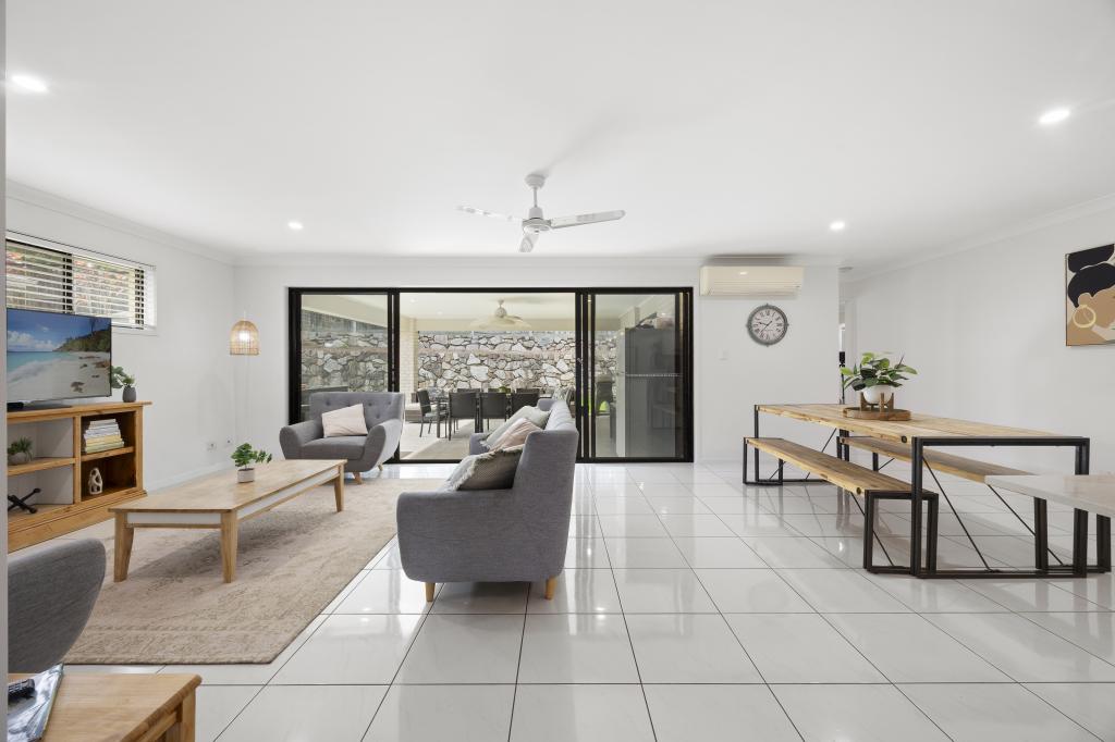 27 WICKERSON CRES, BLI BLI, QLD 4560