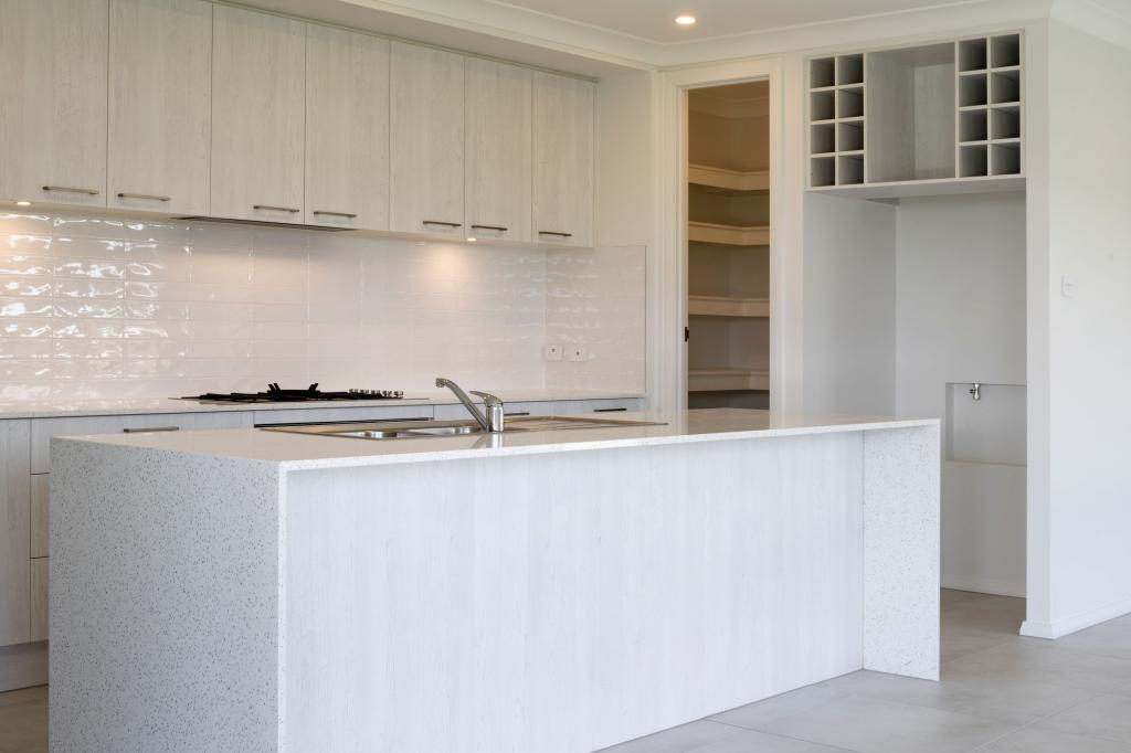 52 Holroyd St, Albion Park, NSW 2527