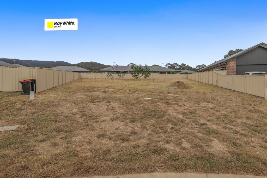 79-83 Jeffery Cct, Tumut, NSW 2720