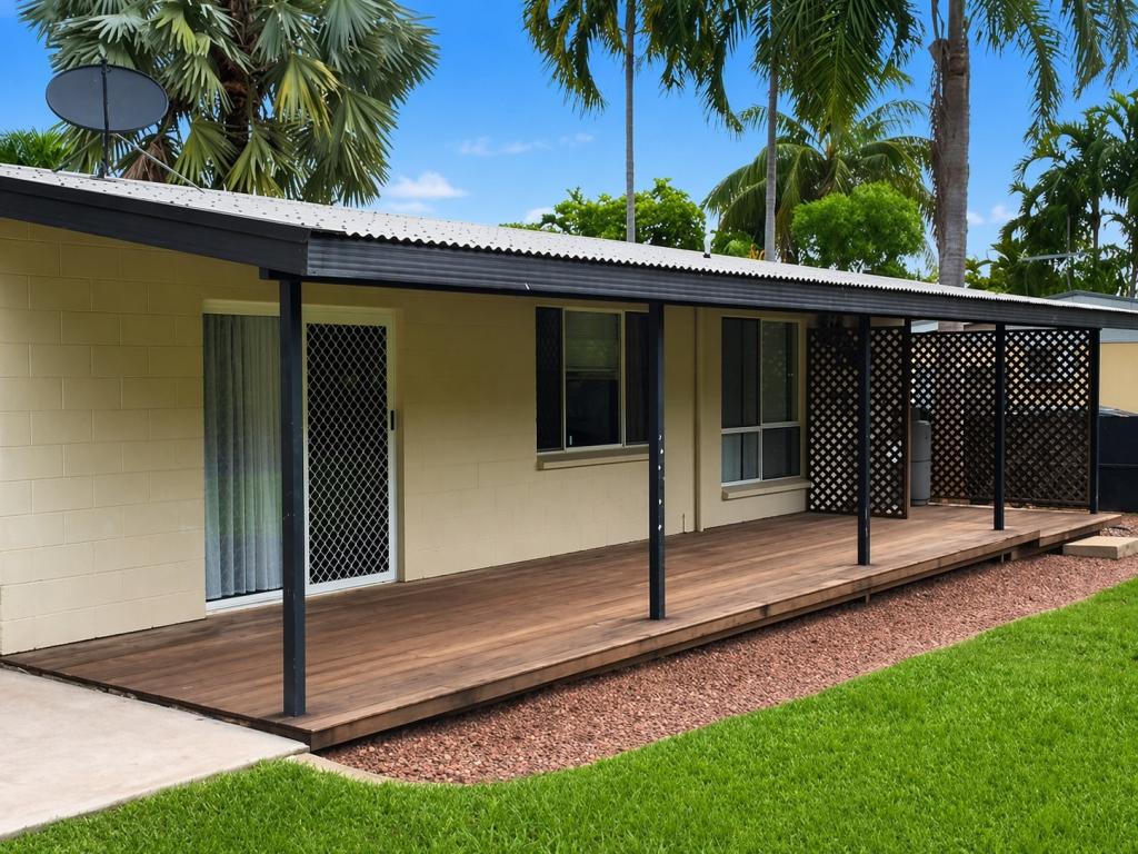 5 Buckland Ct, Moulden, NT 0830