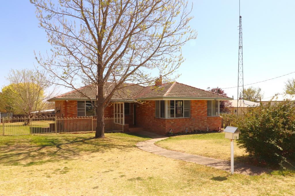 16 Oxford St, Glen Innes, NSW 2370