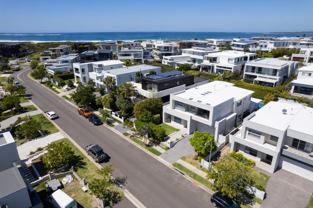 14 Brolga Ave, Greenhills Beach, NSW 2230