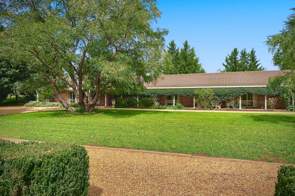70 Gurrundah Rd, Parkesbourne, NSW 2580