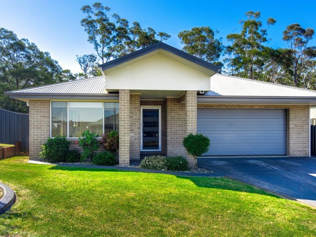 1 Peacehaven Way, Sussex Inlet, NSW 2540