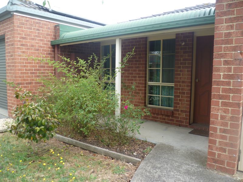 11 Dunmore Ct, Cranbourne, VIC 3977