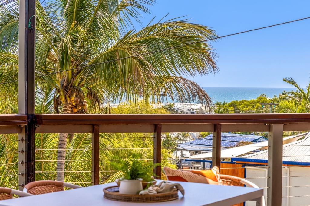 9 Yakola Pde, Alexandra Headland, QLD 4572