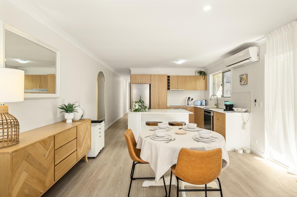 2/4 MOLUCCA AVE, PALM BEACH, QLD 4221