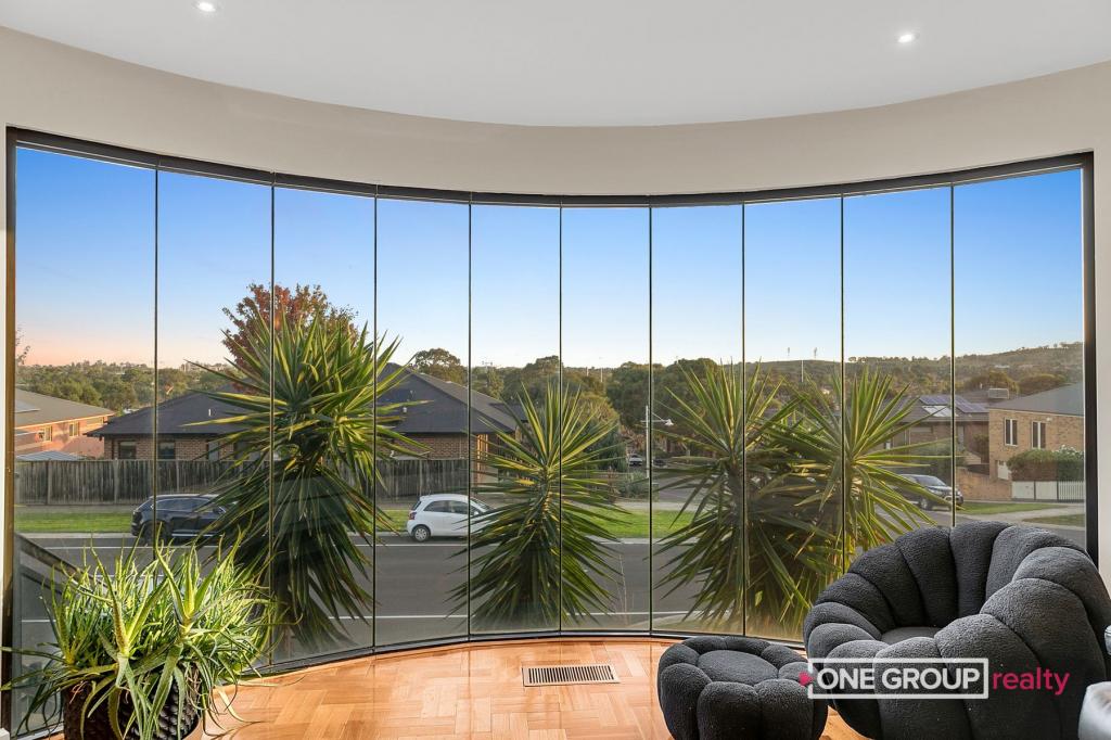 352 Gordons Rd, South Morang, VIC 3752