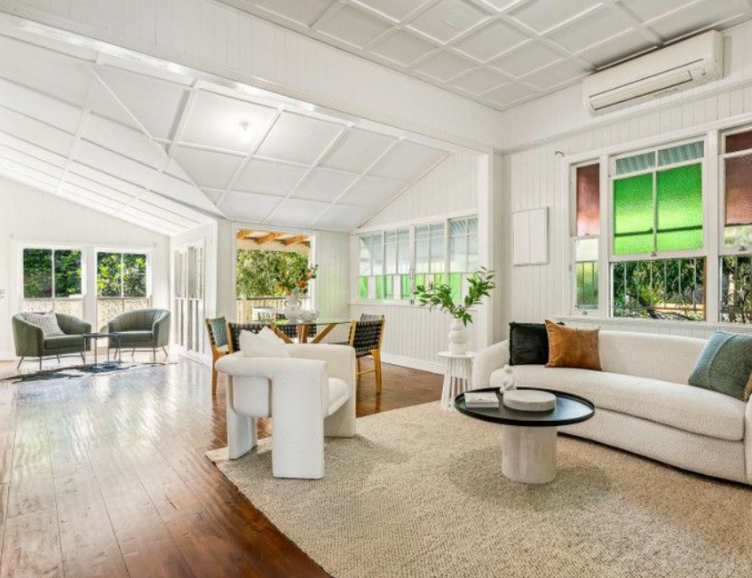 19 Nairn St, Milton, QLD 4064