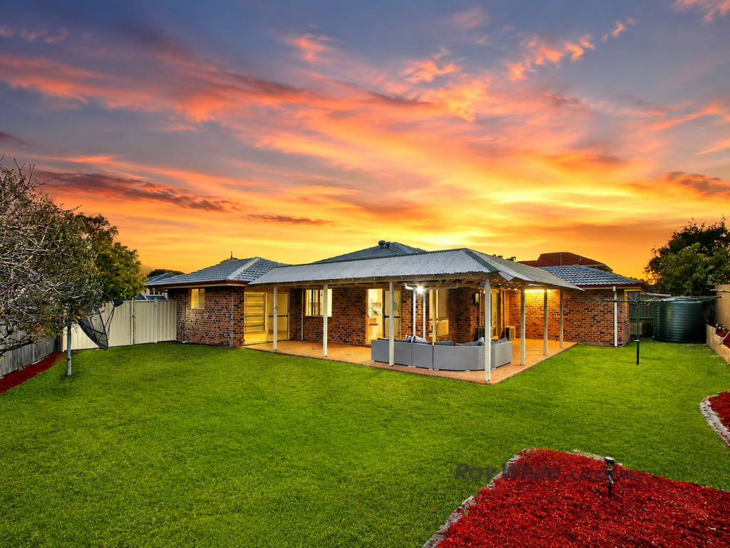 8 Alpinia Pl, Calamvale, QLD 4116