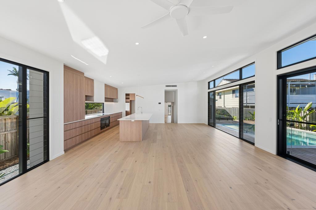 57 Warrina Cres, Burleigh Waters, QLD 4220