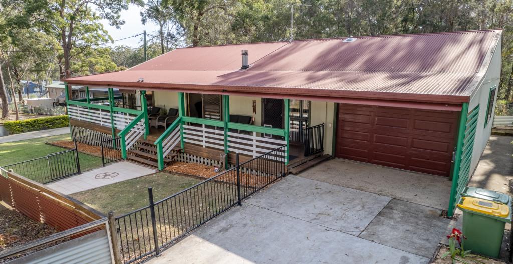 25 Bradman St, Russell Island, QLD 4184