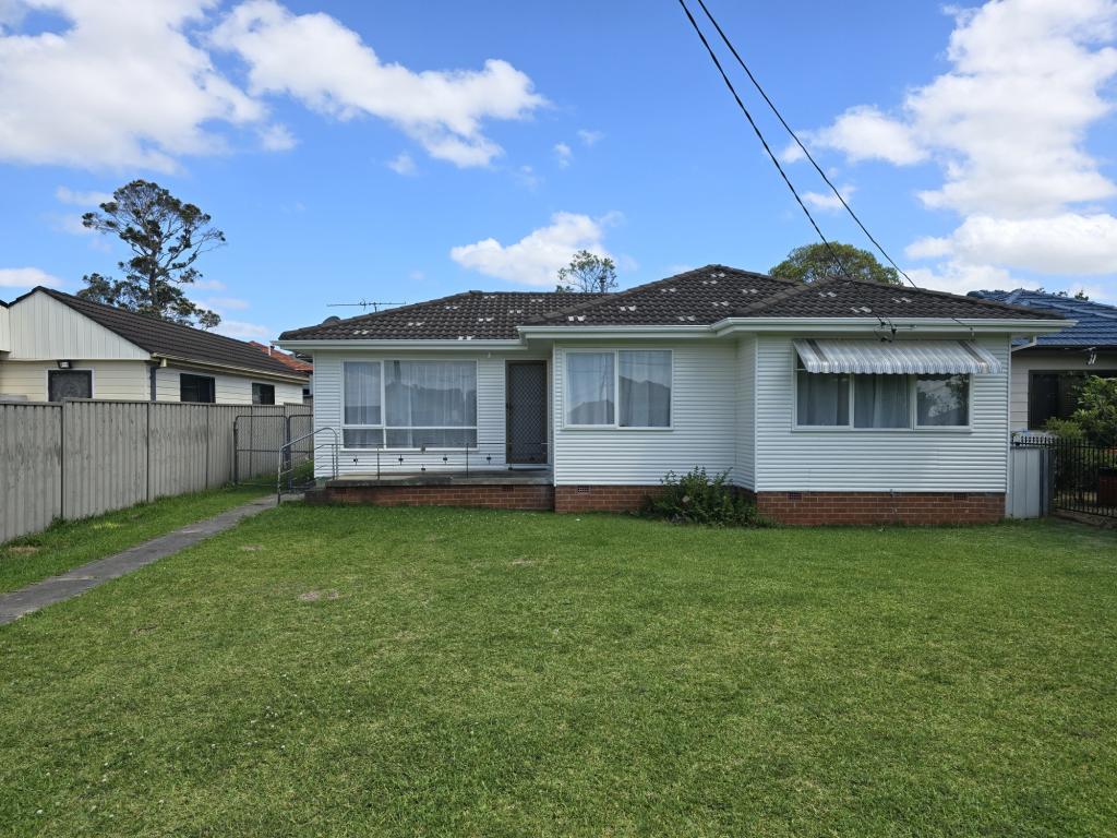 36 WOODLANDS RD, LIVERPOOL, NSW 2170