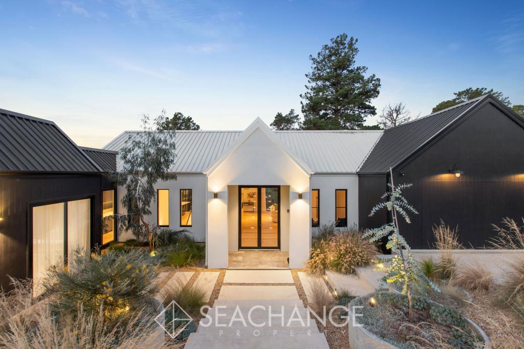 5 Nuville Ct, Mount Eliza, VIC 3930