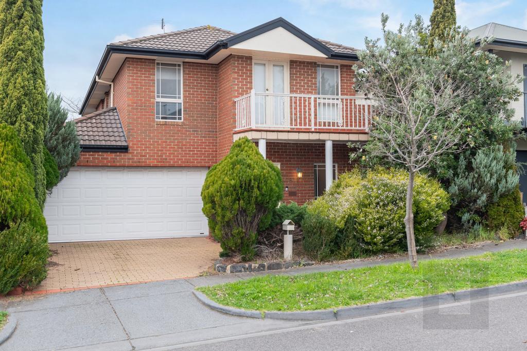 8 SALTWATER CRES, MARIBYRNONG, VIC 3032