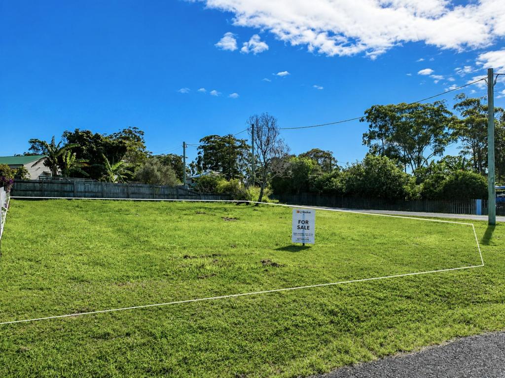 13 Plantation St, Russell Island, QLD 4184