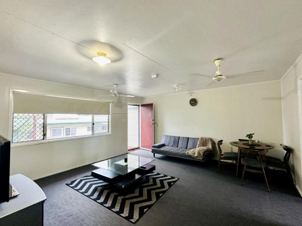 1/A ROLFE ST, MORANBAH, QLD 4744