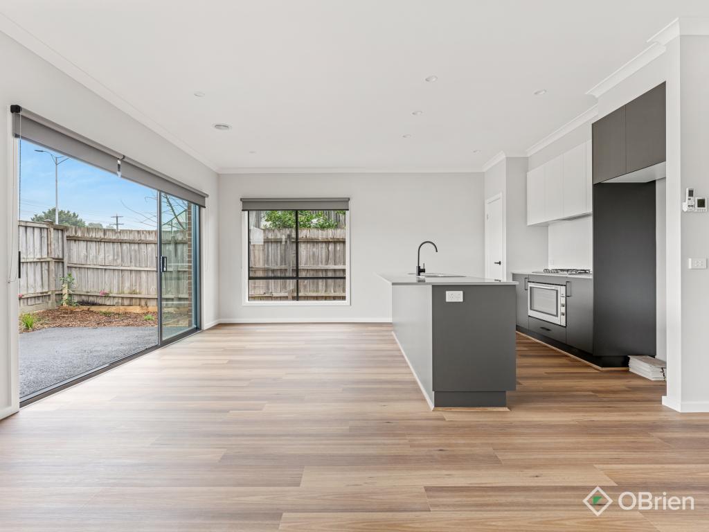 35b Chardonnay Dr, Skye, VIC 3977