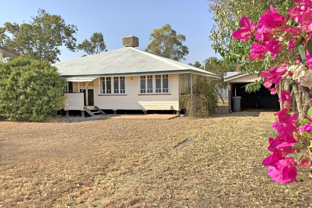 13 Robin Rd, Longreach, QLD 4730