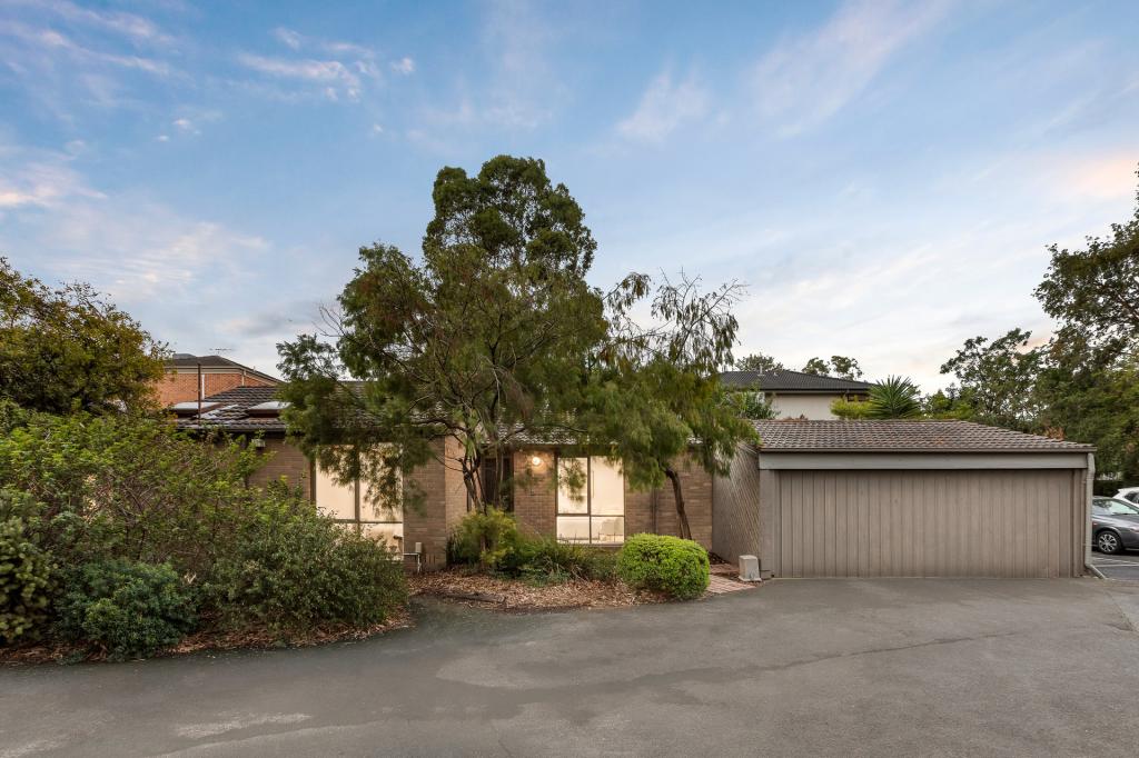 8/18 Peter St, Doncaster East, VIC 3109