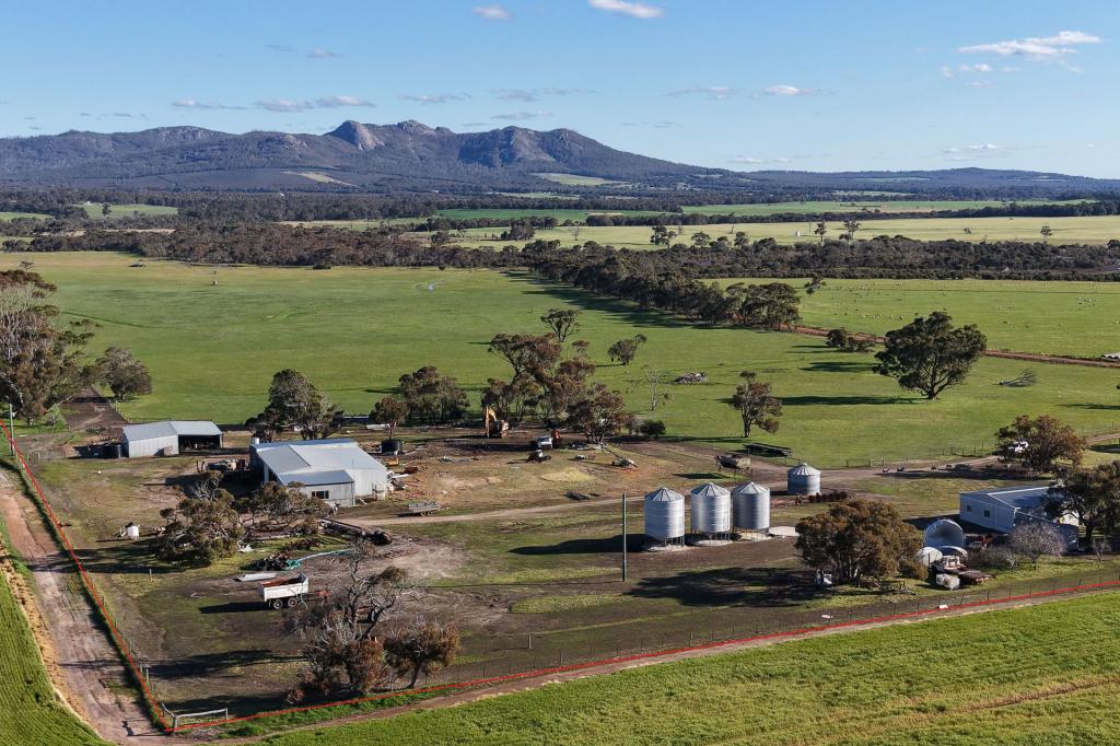 594 Knight Rd, Porongurup, WA 6324