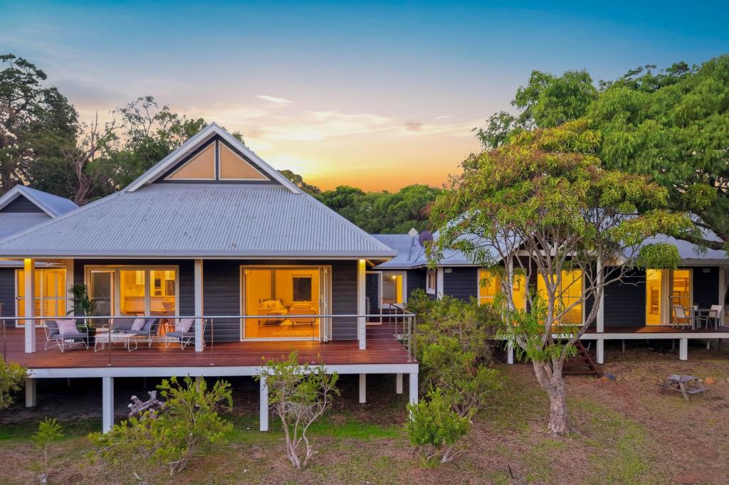 11 Cowslip Pl, Yallingup, WA 6282