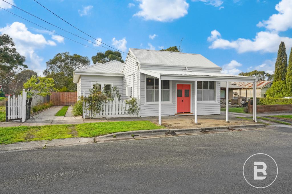 312 Crompton St, Soldiers Hill, VIC 3350