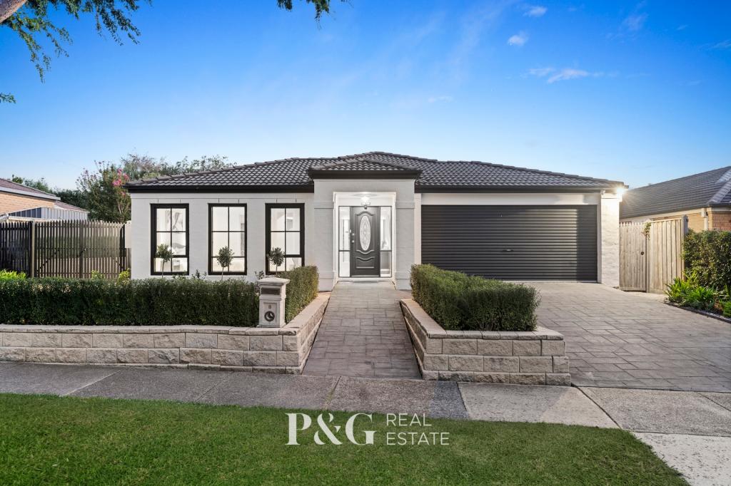 8 PEPPERTREE AVE, NARRE WARREN SOUTH, VIC 3805