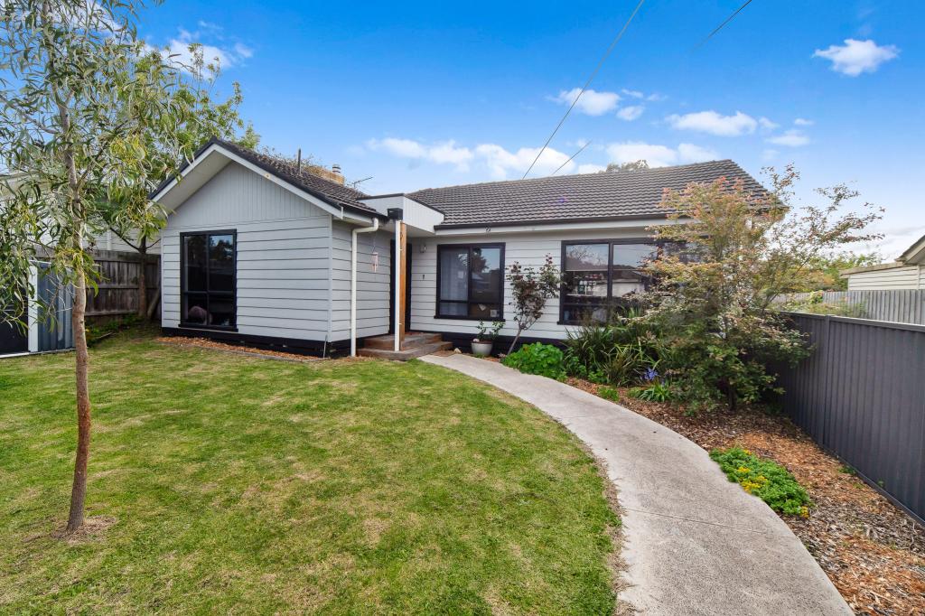 8 Idon Ave, Frankston South, VIC 3199