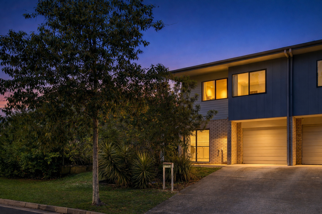 2/17 Chrome Dr, Pimpama, QLD 4209