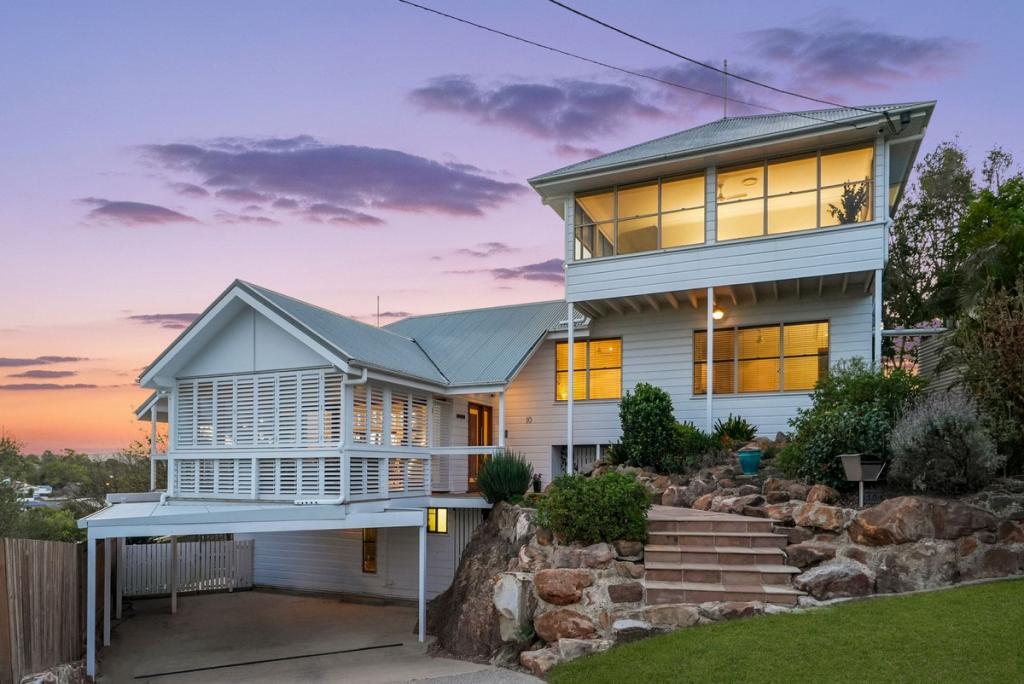 10 Belfort St, Stafford Heights, QLD 4053