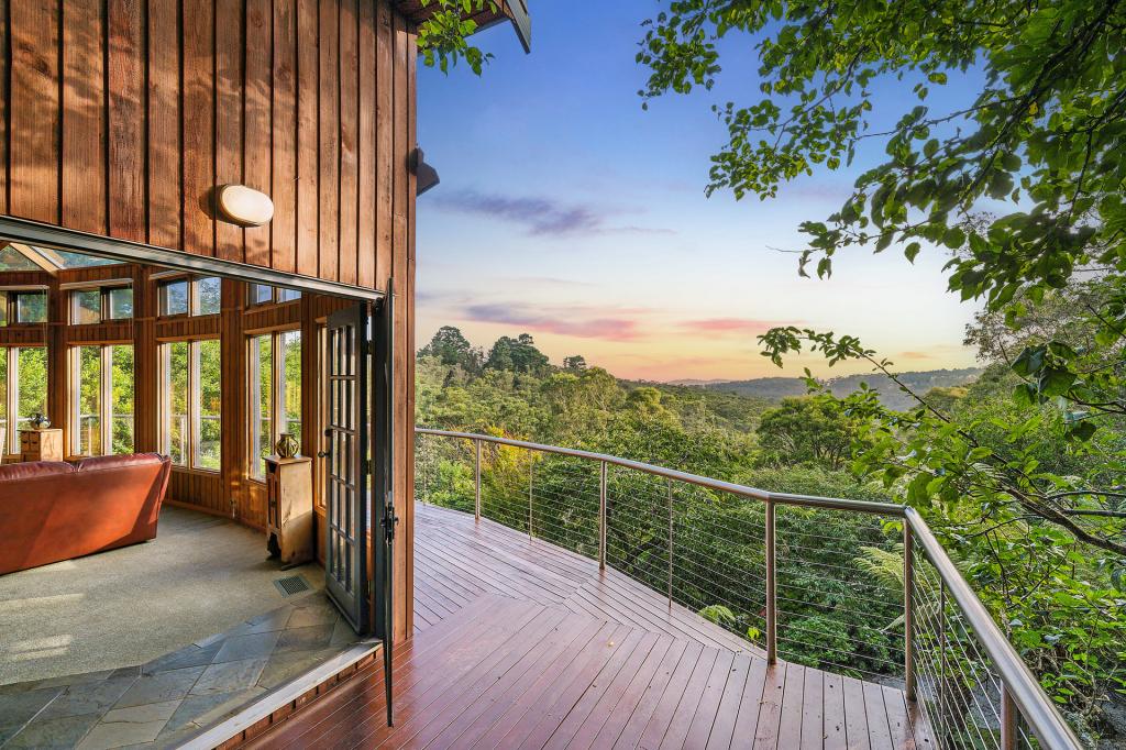 39 Valley Rd, Wentworth Falls, NSW 2782