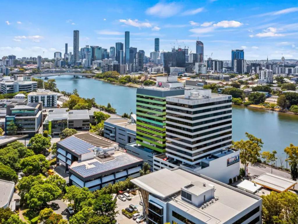 501/301 CORONATION DR, MILTON, QLD 4064