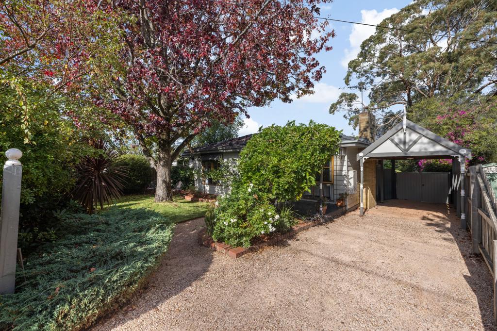 43 Silverton Dr, Ferntree Gully, VIC 3156