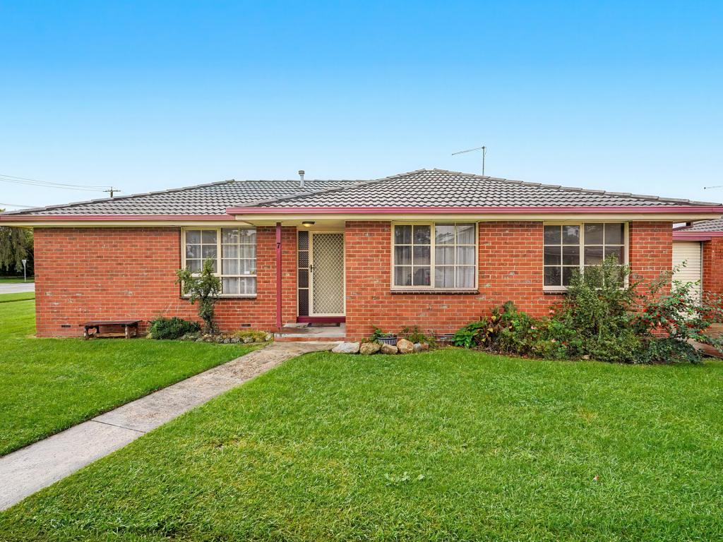 7/4 Guest Rd, Pakenham, VIC 3810