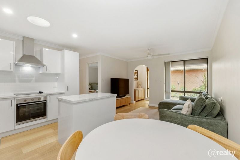 50/70 Marlboro Rd, Swan View, WA 6056