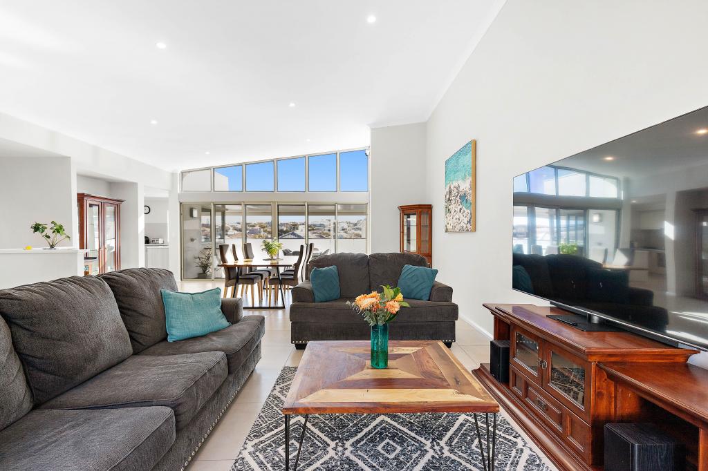 11 Crown Tce, Coogee, WA 6166