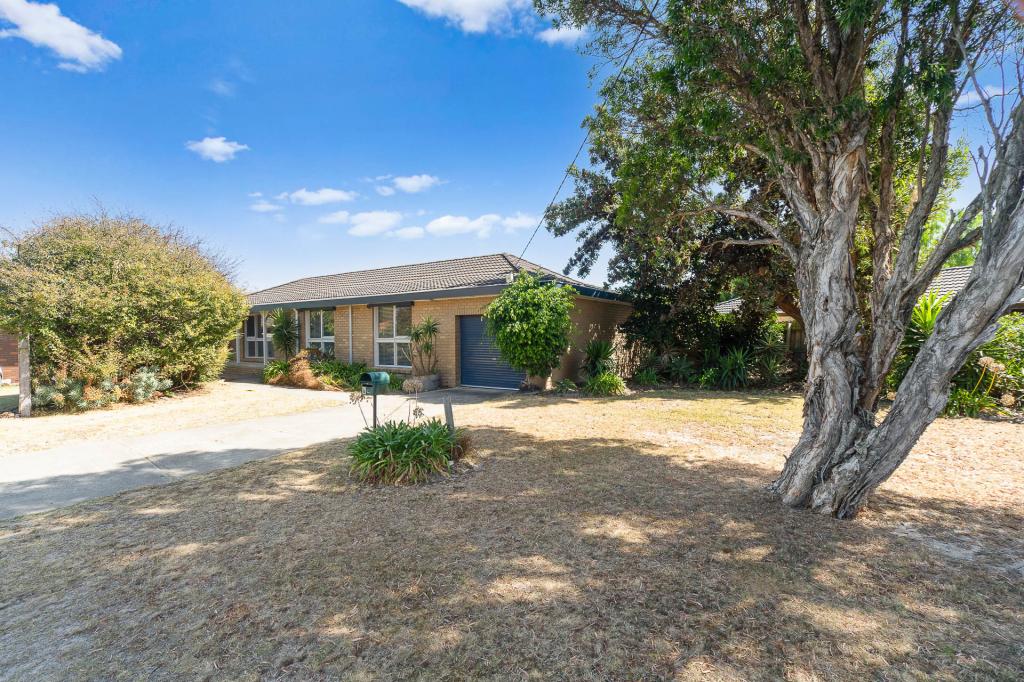 4 Denning Ct, Rosebud, VIC 3939