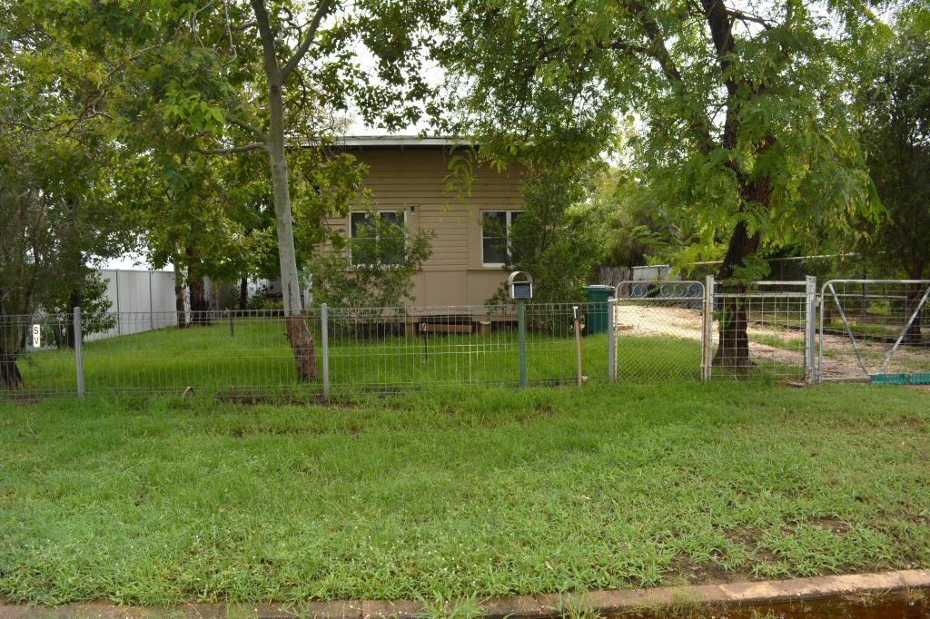 1 Ivy St, Blackall, QLD 4472