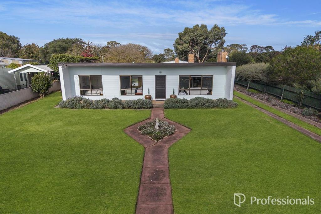 121 Watton St, Penshurst, VIC 3289