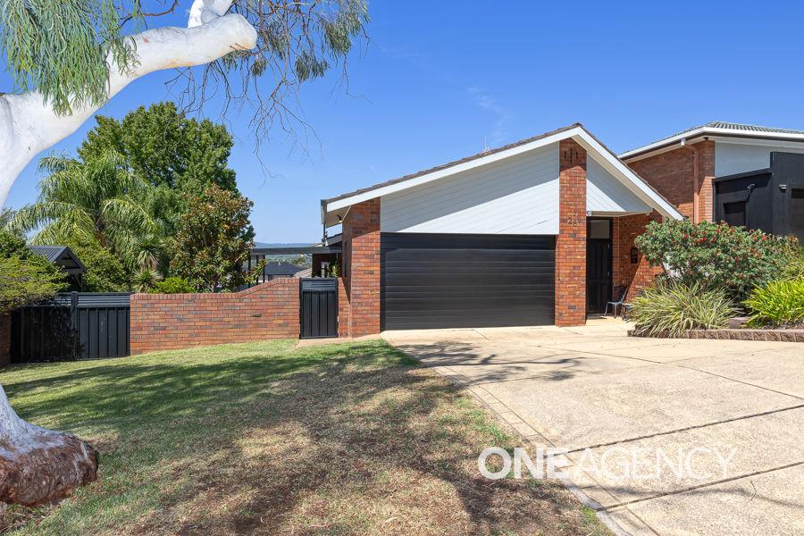 28 Henwood Ave, Kooringal, NSW 2650