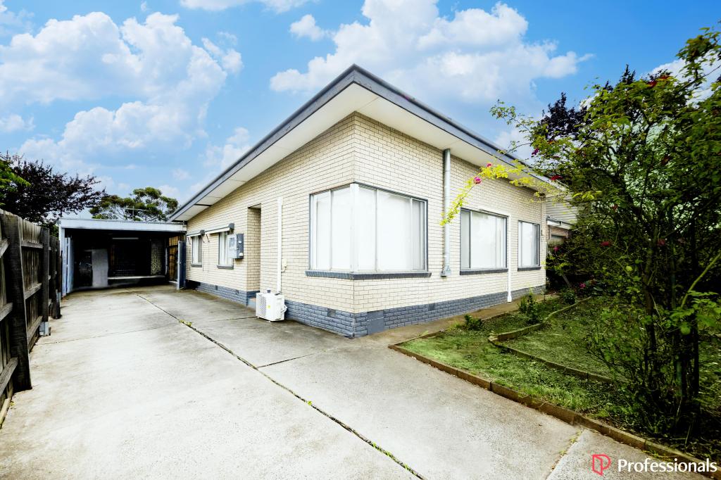 19 MANFRED AVE, ST ALBANS, VIC 3021