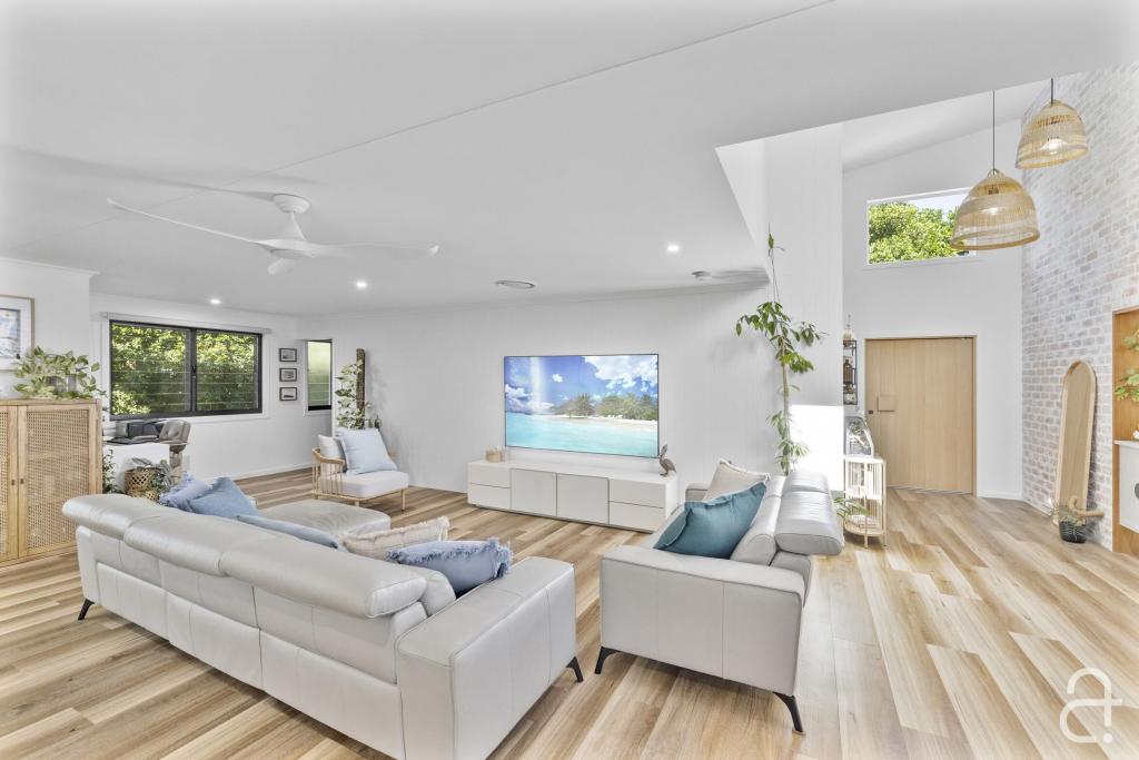 13 Perina St, Warana, QLD 4575