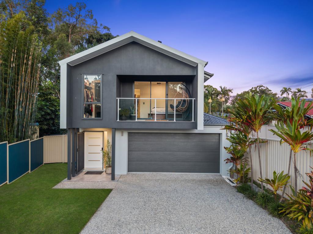 38 LATROBE AVE, HELENSVALE, QLD 4212