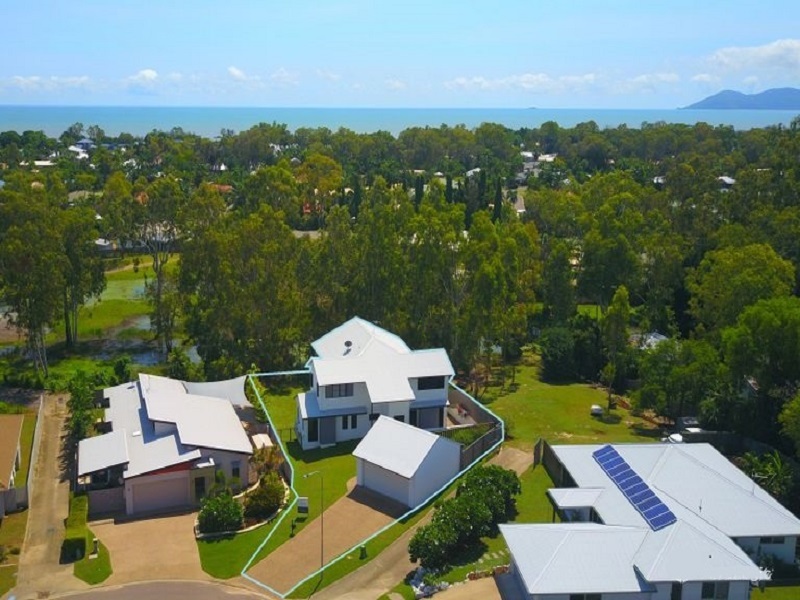 75 Woodwark Dr, Bushland Beach, QLD 4818