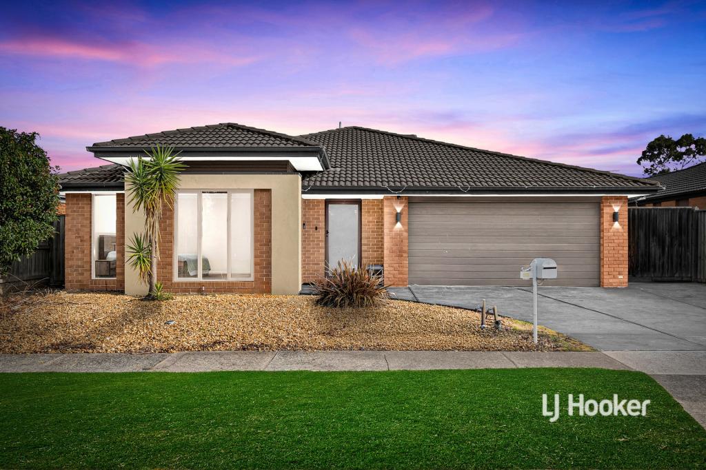 27 Dan Morgan Dr, Cranbourne East, VIC 3977