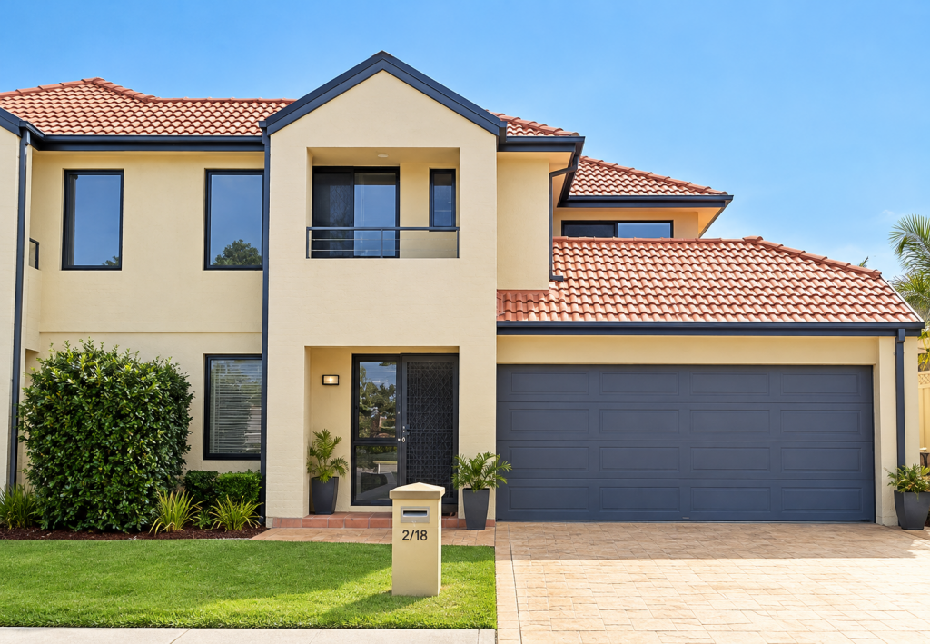 2/18 Geraldton Dr, Redhead, NSW 2290