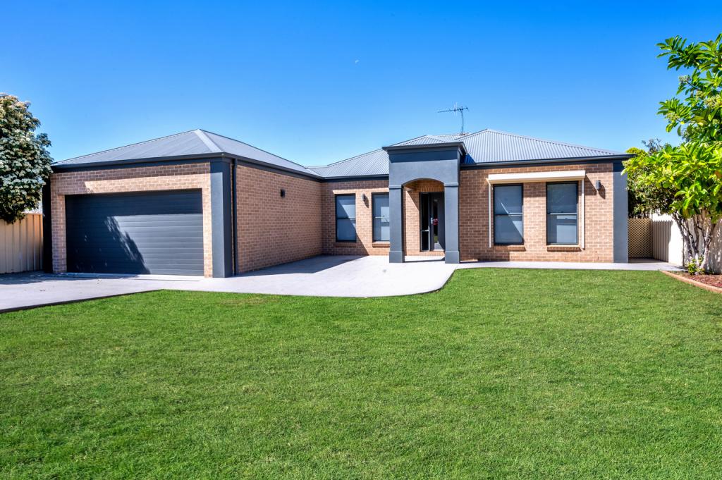 103 Clifton Bvd, Griffith, NSW 2680