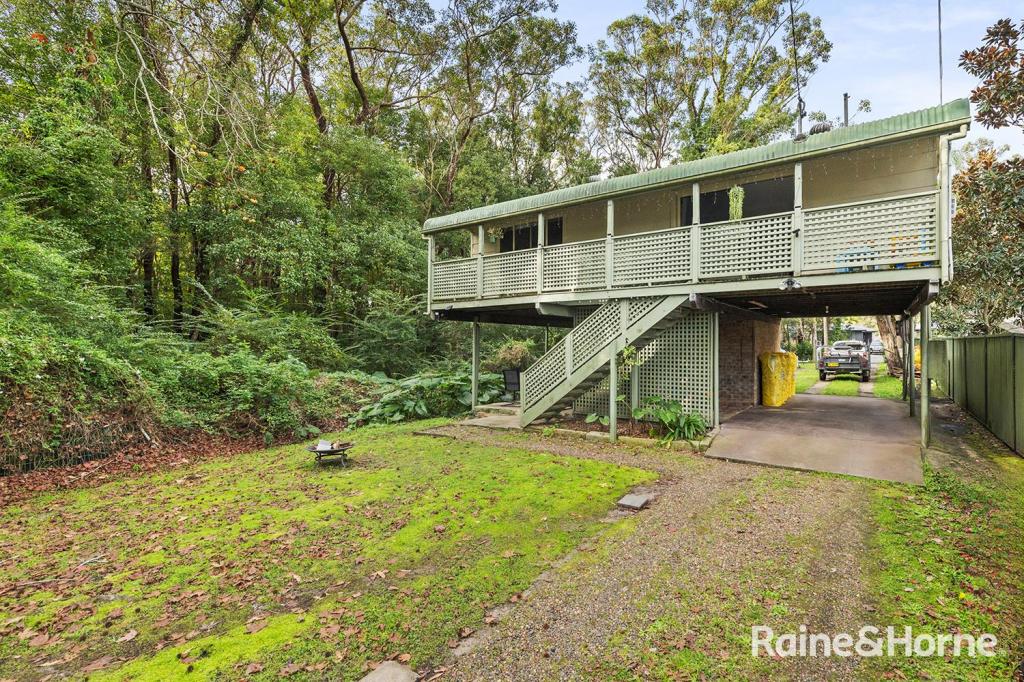 32 Girraween Ave, Erina, NSW 2250