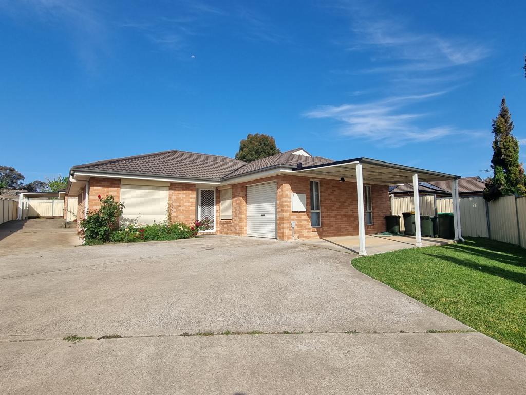 1/13 Lachlan Cl, Young, NSW 2594